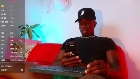 Snapshot of mylowallacee chatting on 02.21.25 Mylo Wallace online show from 02.21.25