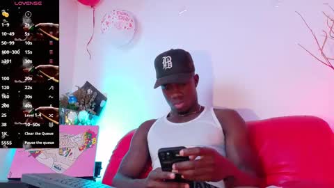 Snapshot of mylowallacee chatting on 03.06.25 Mylo Wallace online show from 03.06.25