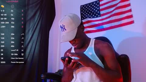 Snapshot of mylowallacee chatting on 10.13.25 Mylo Wallace online show from 10.13.25