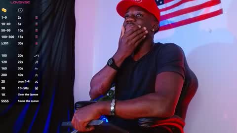 Snapshot of mylowallacee chatting on 10.15.25 Mylo Wallace online show from 10.15.25