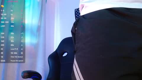 Snapshot of mylowallacee chatting on 10.21.25 Mylo Wallace online show from 10.21.25