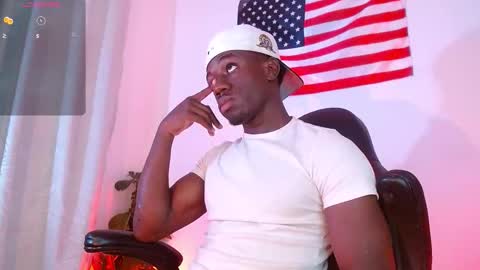 Snapshot of mylowallacee chatting on 11.20.25 Mylo Wallace online show from 11.20.25