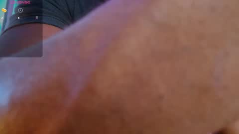 Snapshot of mylowallacee chatting on 11.24.25 Mylo Wallace online show from 11.24.25