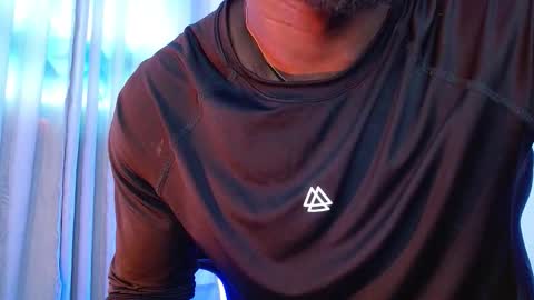 Snapshot of mylowallacee chatting on 12.04.25 Mylo Wallace online show from 12.04.25