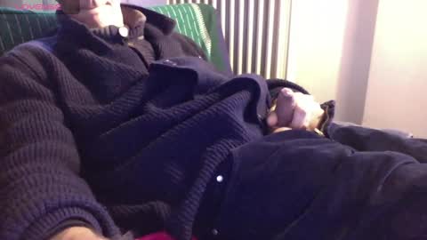 Bi sexy guy lovense hush is on private is open or password show tip if you like. online show from 01.05.25