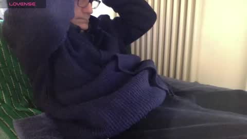 Bi sexy guy lovense hush is on private is open or password show tip if you like. online show from 01.17.25