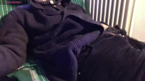 Bi sexy guy lovense hush is on private is open or password show tip if you like. online show from 02.10.25