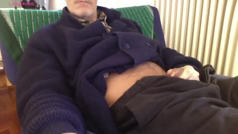Bi sexy guy lovense hush is on private is open or password show tip if you like. online show from 02.27.25