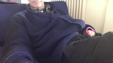 Bi sexy guy lovense hush is on private is open or password show tip if you like. online show from 03.02.25