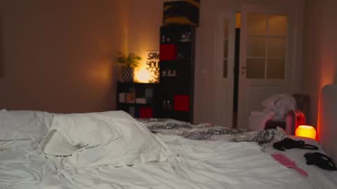 Snapshot of mynaughtynights chatting on 01.06.25 Sima online show from 01.06.25