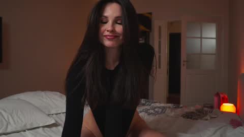 Snapshot of mynaughtynights chatting on 02.20.25 Sima online show from 02.20.25