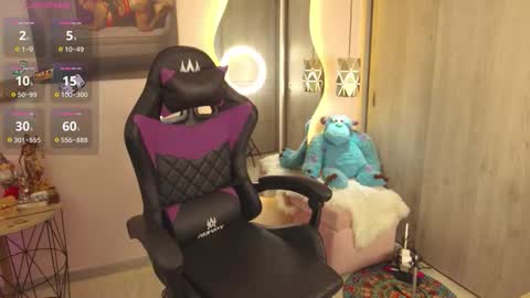 S A R A online show from 10.08.25