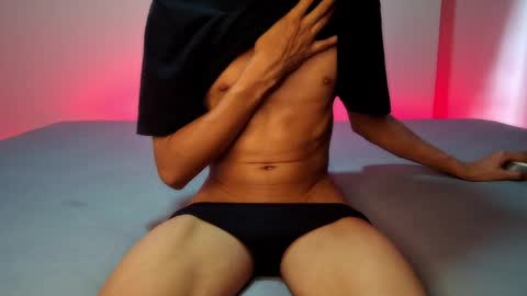Snapshot of myskinny18 chatting on 05.11.26 ThiagoFirst Time online show from 05.11.26