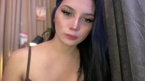 UR GIRL NEXTDOOR online show from 04.28.26