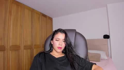 Elena online show from 10.19.25