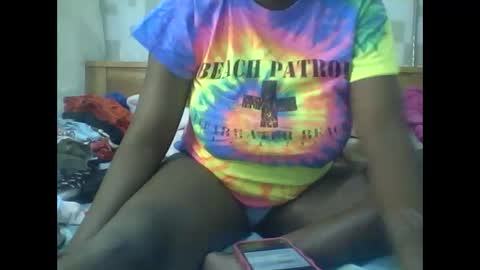 Snapshot of mystic_linna chatting on 10.05.25 mystic_linna online show from 10.05.25