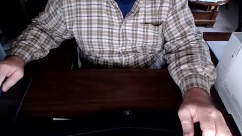 Snapshot of mytimeyourtimeourtime chatting on 11.09.25 ItsTime online show from 11.09.25