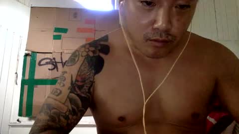 Snapshot of mywi11yisbiggy chatting on 02.09.25 str8 dom alphaAsian Daddy type. sorry not bi or  curious but i dont judgediscrimenate. online show from 02.09.25