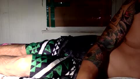 Snapshot of mywi11yisbiggy chatting on 02.13.25 str8 dom alphaAsian Daddy type. sorry not bi or  curious but i dont judgediscrimenate. online show from 02.13.25