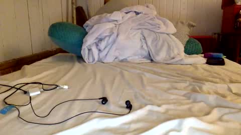 Snapshot of mywi11yisbiggy chatting on 10.27.25 str8 dom alphaAsian Daddy type. sorry not bi or  curious but i dont judgediscrimenate. online show from 10.27.25