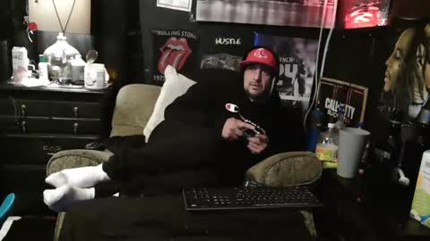 Snapshot of n3v3rpanic1 chatting on 01.04.25 SnackPants online show from 01.04.25