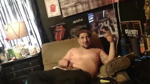 Snapshot of n3v3rpanic1 chatting on 01.05.25 SnackPants online show from 01.05.25