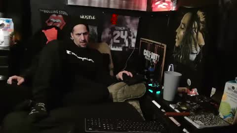 Snapshot of n3v3rpanic1 chatting on 01.20.25 SnackPants online show from 01.20.25