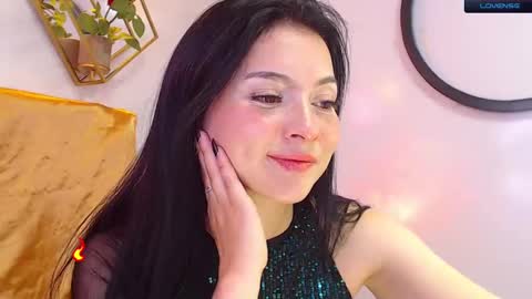 naamah_b online show from 01.18.25