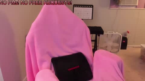 Natalie Marlo online show from 02.06.25