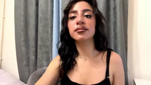 Leya online show from 07.04.26