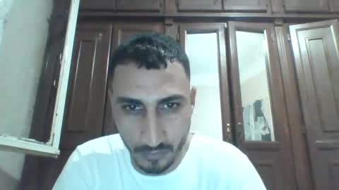 Snapshot of nadirff16 chatting on 01.04.25 V online show from 01.04.25