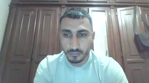 Snapshot of nadirff16 chatting on 01.05.25 V online show from 01.05.25