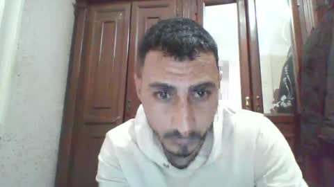 Snapshot of nadirff16 chatting on 02.04.25 V online show from 02.04.25