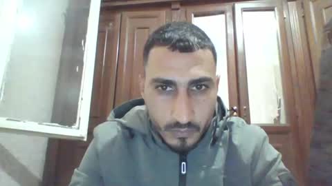 Snapshot of nadirff16 chatting on 02.05.25 V online show from 02.05.25