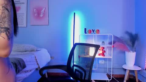 Naenia online show from 03.07.26