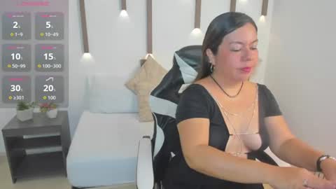 N A H I A online show from 06.11.26