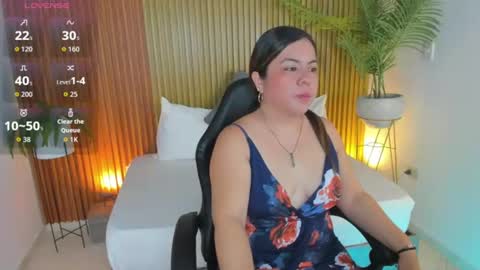 Snapshot of nahia_13 chatting on 07.15.26 N A H I A online show from 07.15.26