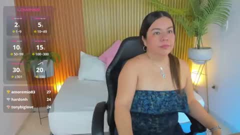 Snapshot of nahia_13 chatting on 07.28.26 N A H I A online show from 07.28.26