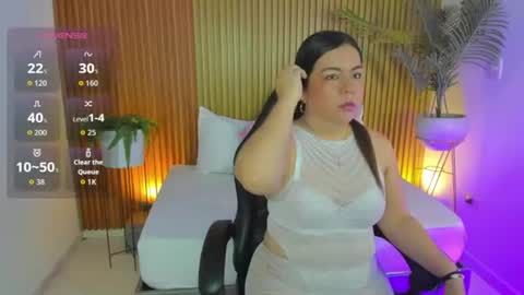 Snapshot of nahia_13 chatting on 07.30.26 N A H I A online show from 07.30.26