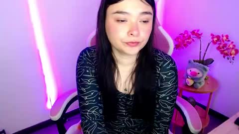 Snapshot of nahia__1 chatting on 05.16.26 Nahia online show from 05.16.26
