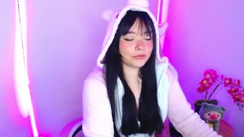 Snapshot of nahia__1 chatting on 05.20.26 Nahia online show from 05.20.26
