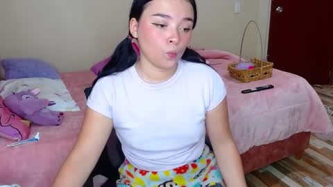 nahia cute     only   online show from 03.07.25