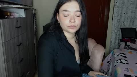 nahia cute     only   online show from 09.26.25