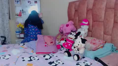 nahia cute     only   online show from 09.30.25