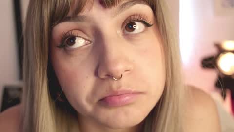 Nahia INDEPENDENT MODEL P online show from 02.18.25