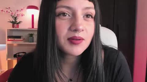 Nahia INDEPENDENT MODEL P online show from 03.05.26