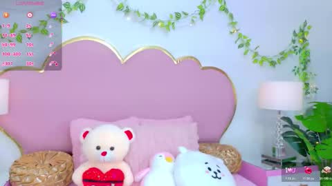 NahiaraReina  online show from 11.08.25