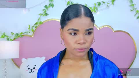 NahiaraReina  online show from 11.15.25