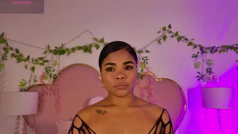 NahiaraReina  online show from 05.02.26