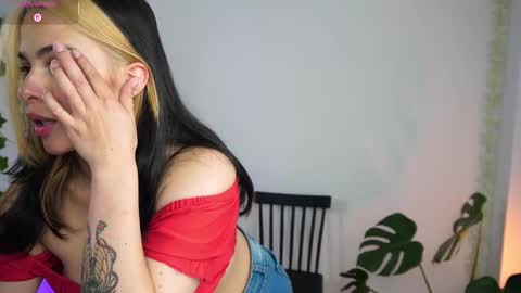 Snapshot of naho_4269 chatting on 12.20.25 Naho Sigueme en mis Redes Sociales Follow me on my social networks online show from 12.20.25